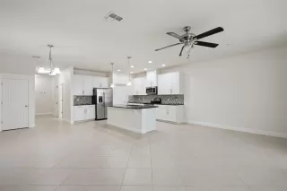 Photo #2: O6376008 Listing