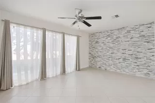 Photo #3: O6376008 Listing