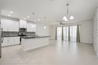 Photo #4: O6376008 Listing