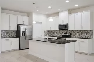 Photo #6: O6376008 Listing