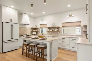 Photo #6: O6376040 Listing