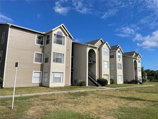 MLS: O6376055 Condo For Sale