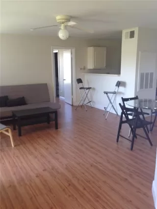 Photo #2: O6376055 Listing