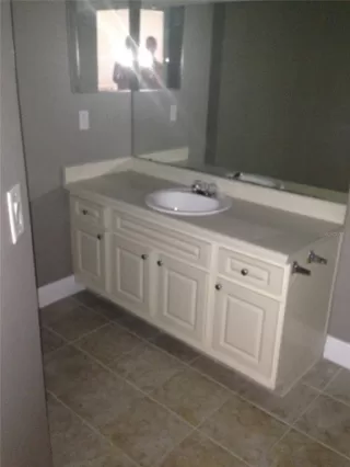 Photo #6: O6376055 Listing