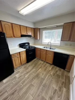 Photo #5: O6376206 Listing