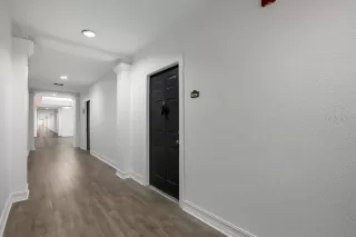 Photo #2: O6376305 Listing