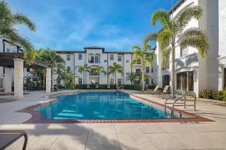 Photo #1: O6376306 Listing