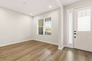 Photo #1: O6376381 Listing 