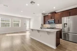 Photo #6: O6376381 Listing 