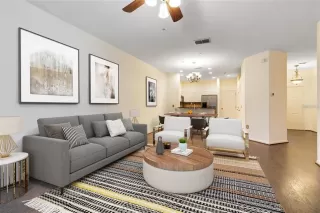 Photo #1: O6376604 Listing