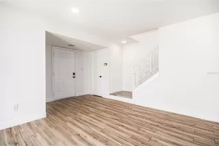 Photo #2: O6376682 Listing