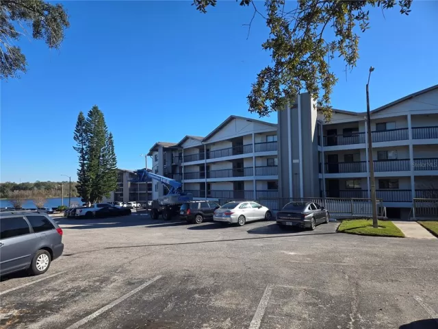 MLS: O6376699 Condo For Sale