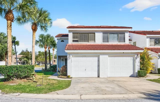 MLS: O6376862 Condo For Sale