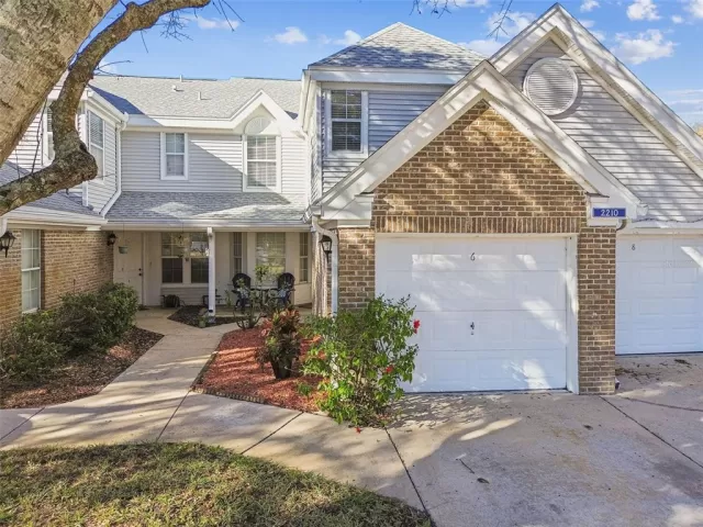 MLS: O6377281 Condo For Sale