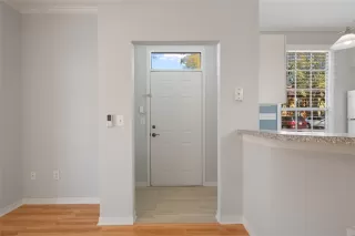 Photo #3: O6377349 Listing