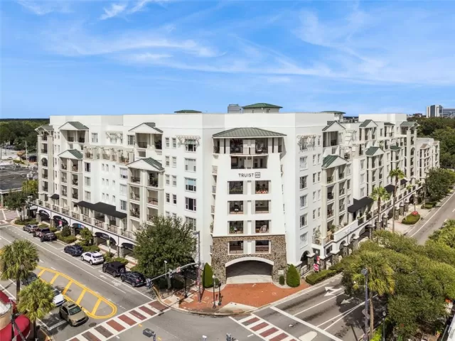 MLS: O6377393 Condo For Sale