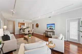 Photo #2: O6377393 Listing 