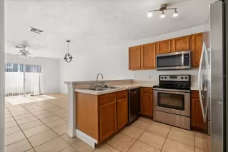 Photo #6: O6377409 Listing 