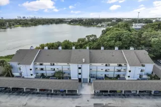 Photo #1: O6377648 Listing