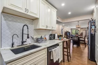 Photo #4: O6377648 Listing