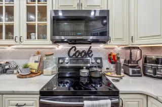 Photo #5: O6377648 Listing