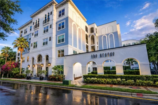 MLS: O6377952 Condo For Sale