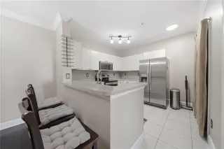 Photo #5: O6377952 Listing