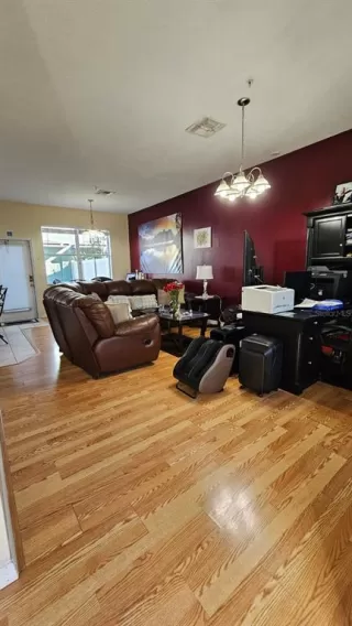 Photo #3: O6378033 Listing 