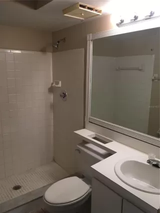 Photo #6: O6378052 Listing