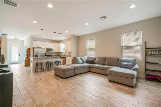 Photo #3: O6378106 Listing