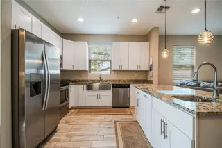 Photo #4: O6378106 Listing