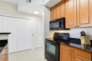 Photo #5: O6378192 Listing