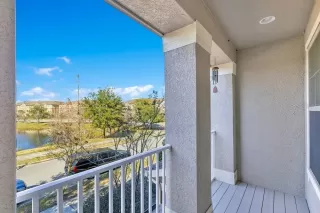 Photo #2: O6378519 Listing