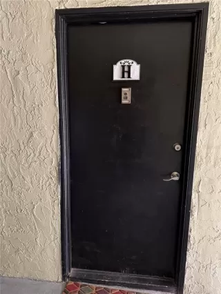 Photo #1: O6378731 Listing 