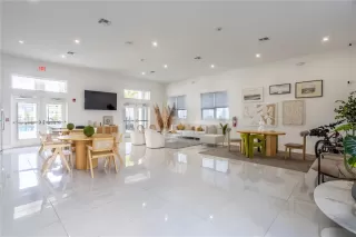 Photo #5: O6378879 Listing 