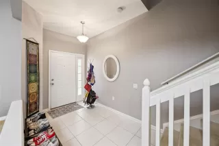 Photo #2: O6379101 Listing