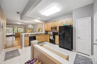 Photo #4: O6379101 Listing