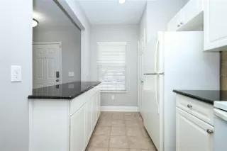 Photo #5: O6379103 Listing 