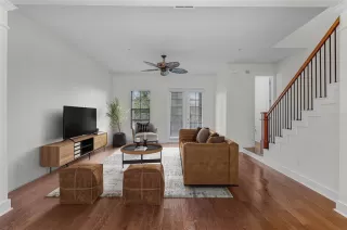 Photo #2: O6379175 Listing