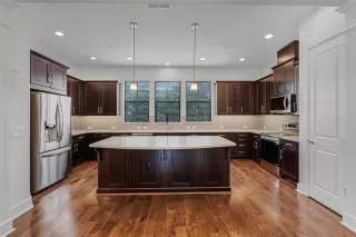 Photo #4: O6379175 Listing