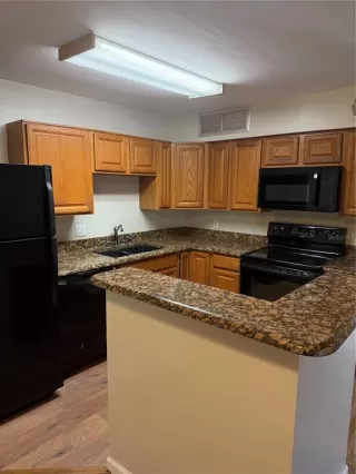 Photo #5: O6379387 Listing 