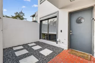 Photo #1: O6379565 Listing 