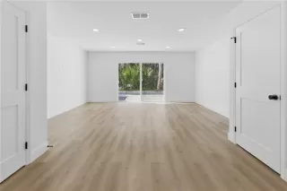 Photo #6: O6379751 Listing 