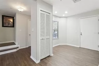 Photo #5: O6380053 Listing 