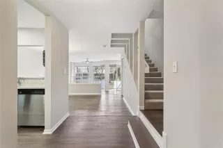 Photo #6: O6380053 Listing 