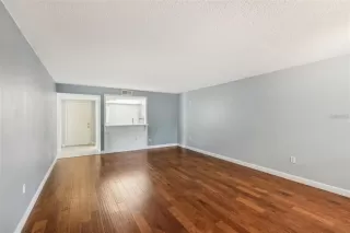 Photo #3: O6380077 Listing 