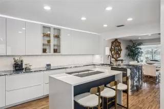 Photo #1: O6380097 Listing 