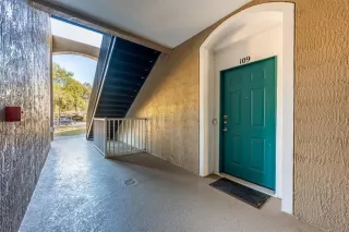 Photo #1: O6380175 Listing