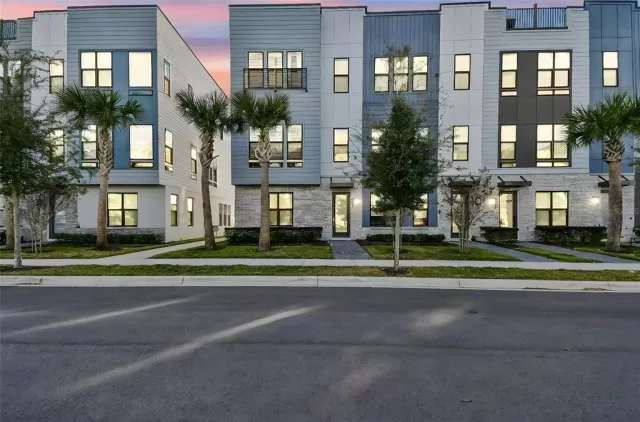 MLS: O6380315 Condo For Sale