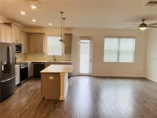 Photo #3: O6380749 Listing 